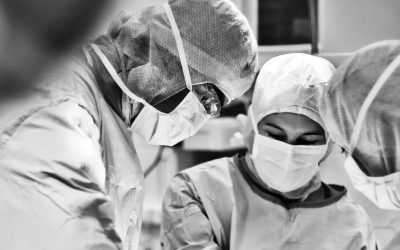 5 دلیل پزشکی که چرا زنان تحت عمل جراحی لابیاپلاستی انجام می دهند